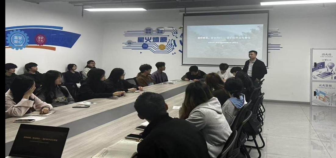 1b9c5980b7744cc3f07831981a95c800